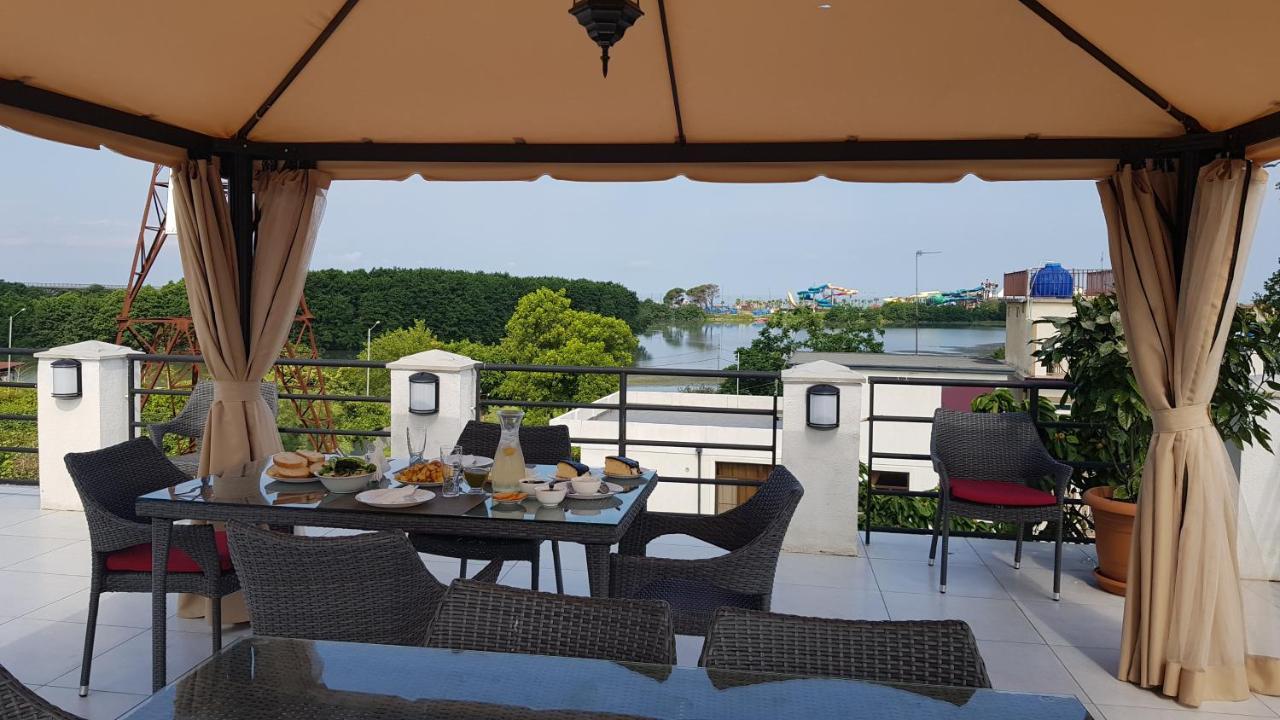Twins Hotel Anaklia Ngoại thất bức ảnh