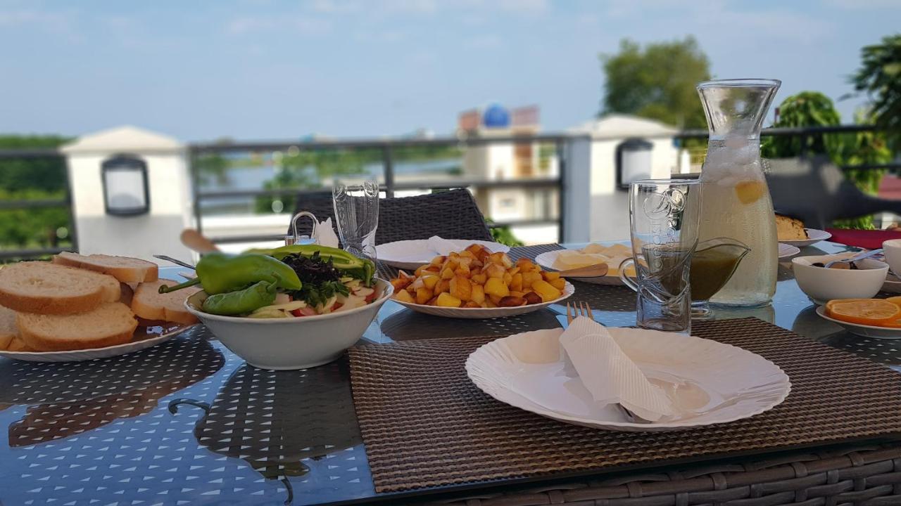 Twins Hotel Anaklia Ngoại thất bức ảnh
