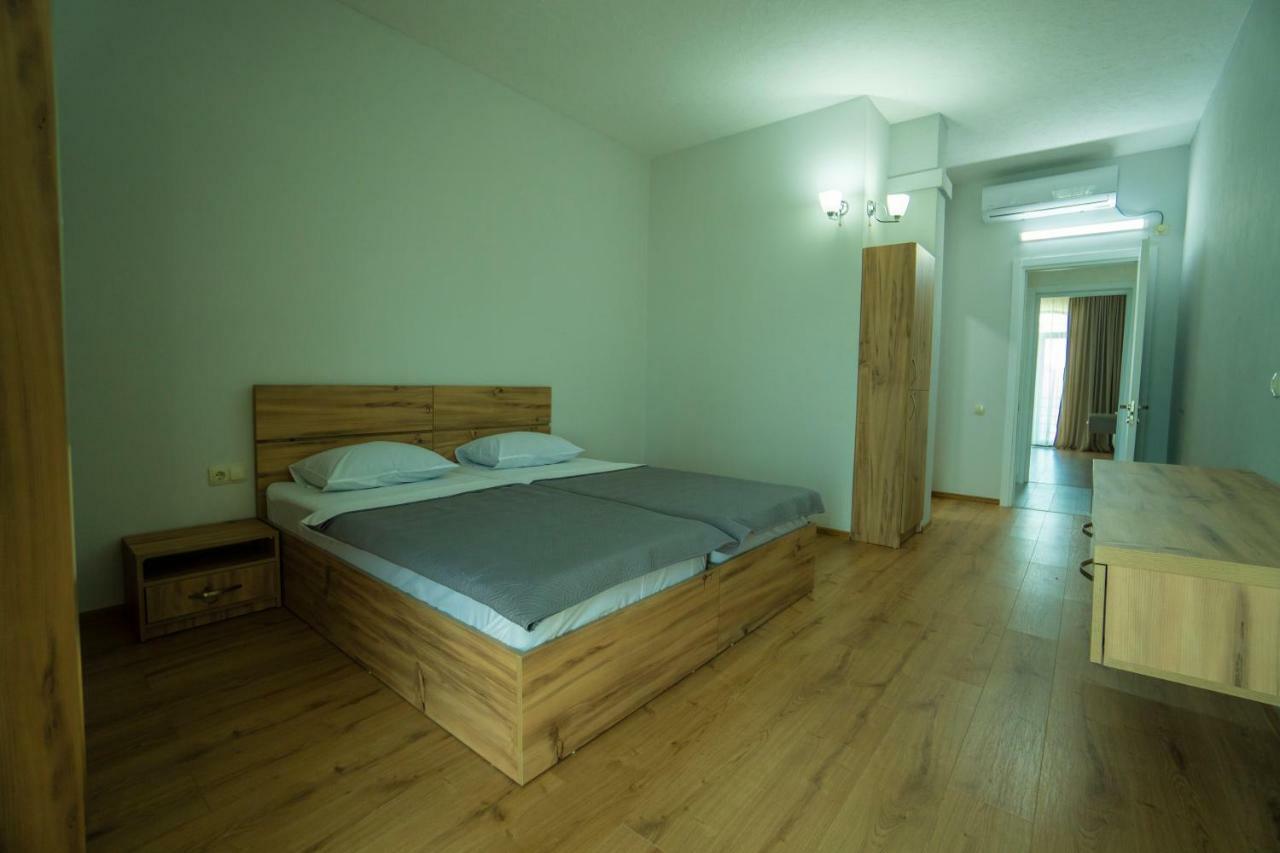 Twins Hotel Anaklia Ngoại thất bức ảnh